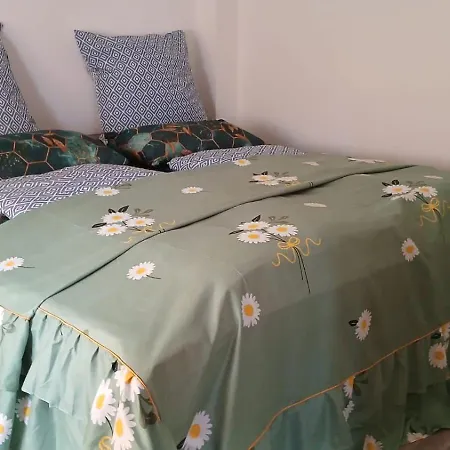 White Haven 公寓 *